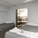 Adamou Family House Tatil Evi