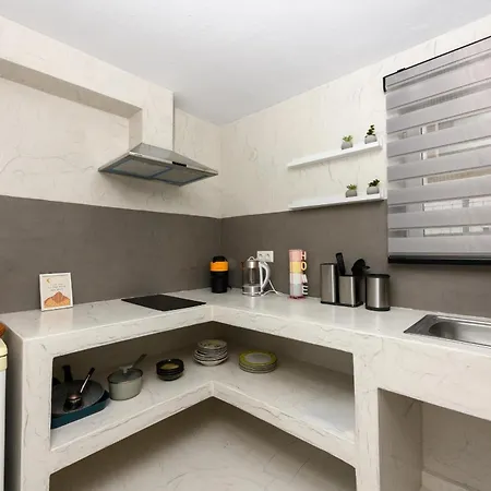 بيت للعطل Adamou Family House Prínos
