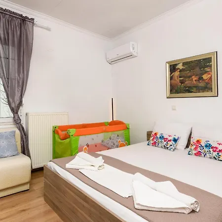 بيت للعطل Adamou Family House *