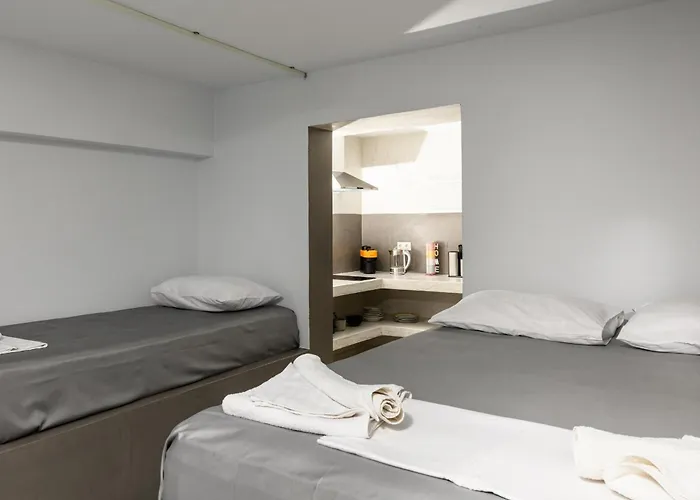 Adamou Family House Tatil Evi